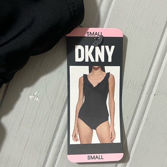 DKNY Ruffled V Neck Tankini Swimsuit Top‎ Womens Small Black Stretchy UPF NWT - Picture 6 of 11